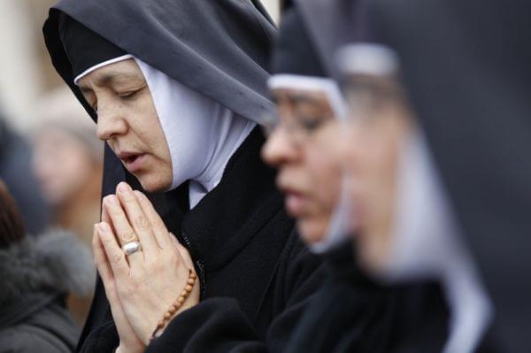 Nuns during pope's last noon prayer