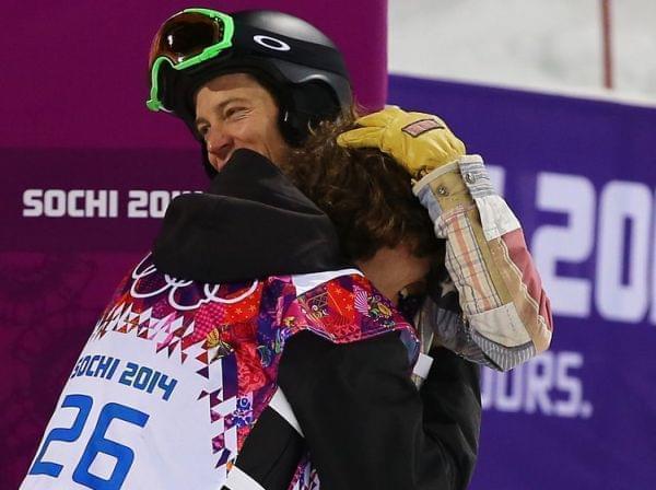 Shaun White congratulates Iouri Podladtchikov in the Sochi Winter Olympics