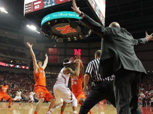 Illinois loses at Nebraska