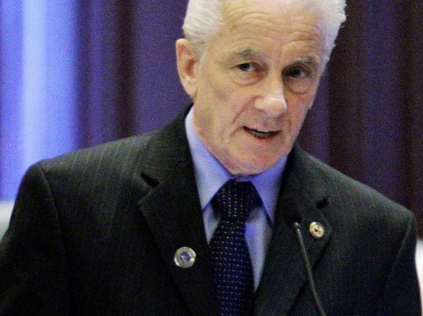 Keith Farnham argues sales tax holiday legislation while on the House floor during session at the Illinois State Capitol in Springfield, Ill., Thursday, May 6, 2010.