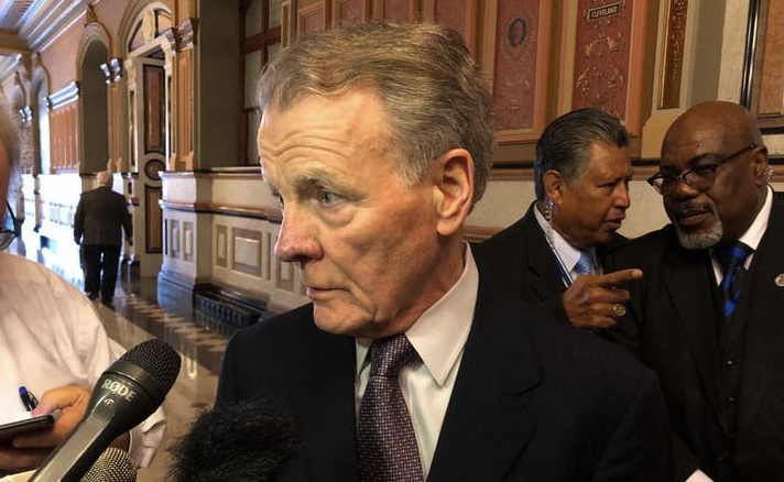 Illinois House Speaker Mike Madigan (D-Chicago) takes questions from reporters in Springfield