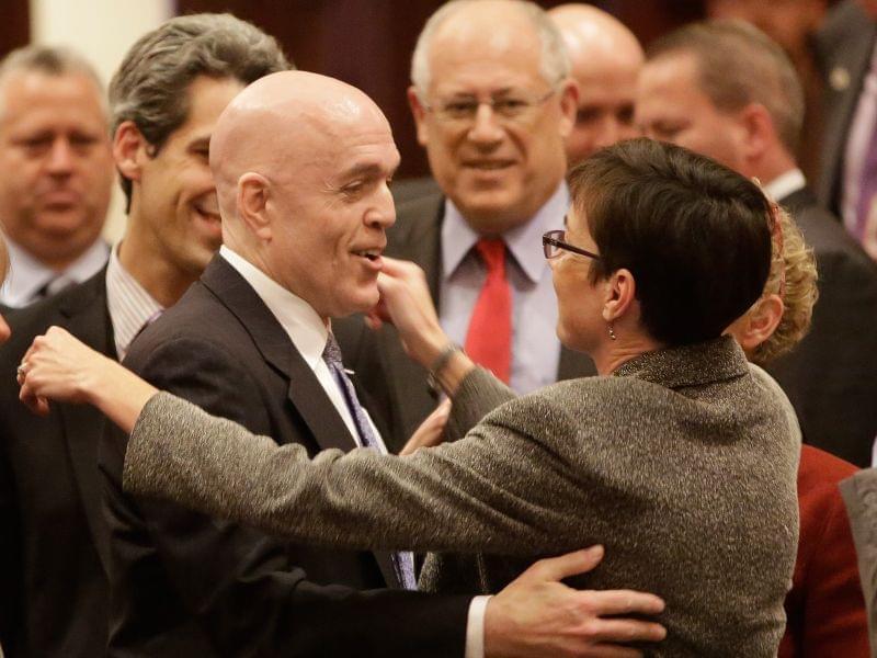 Illinois Governor Signs Same Sex Marriage Into Law News Localstate