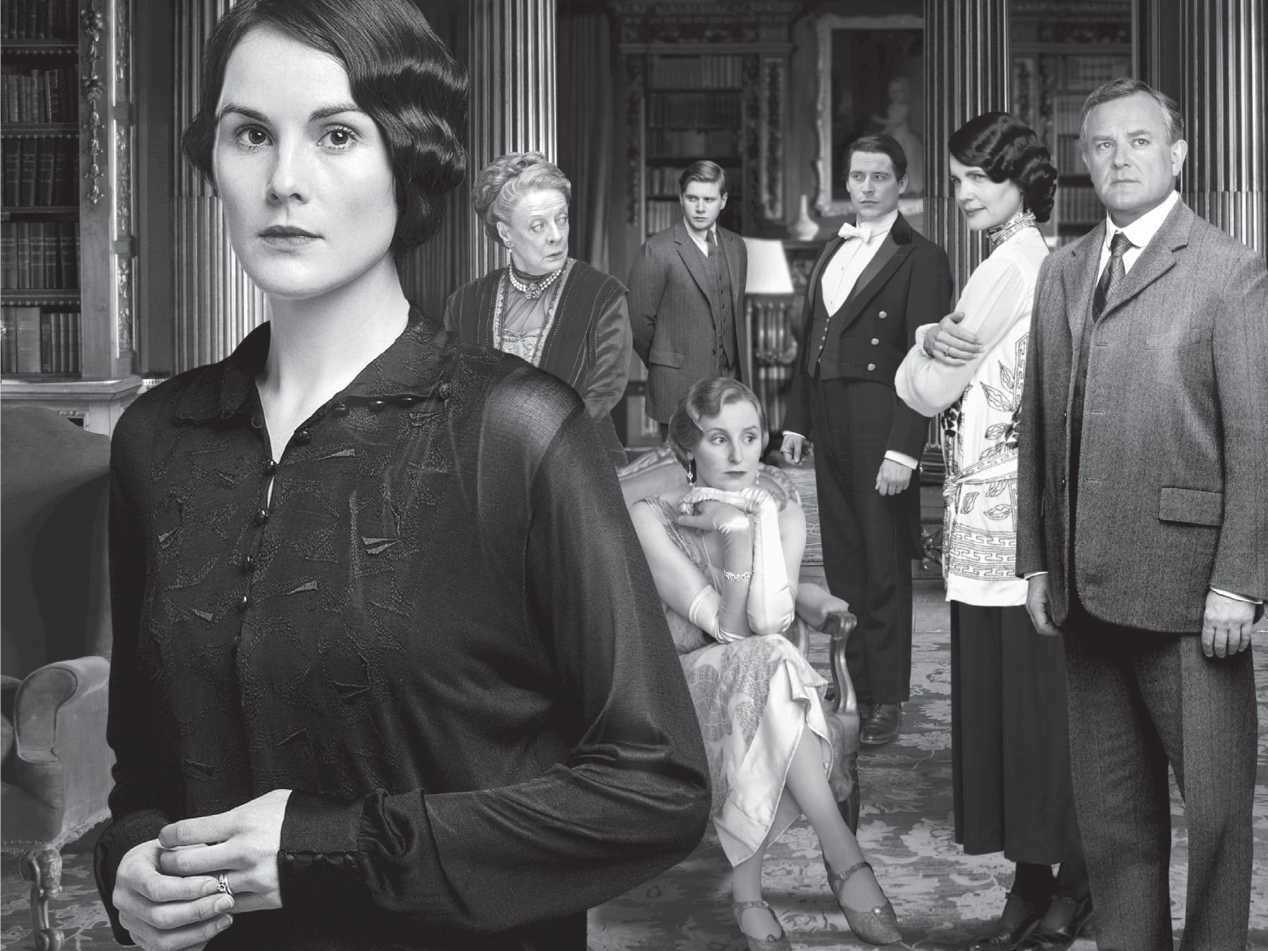 Photo of main cast of Downton Abbey Season 4