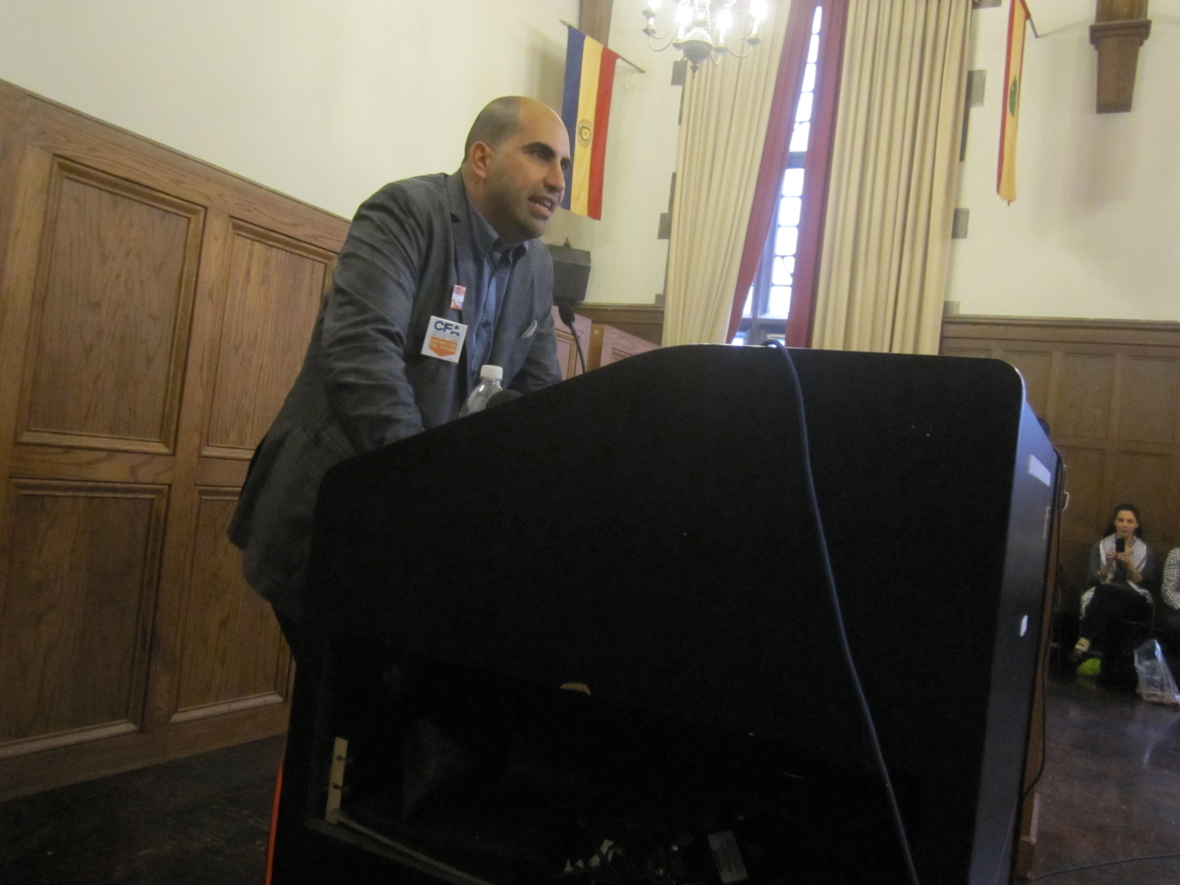 Steven Salaita speaks at the University of Illinois September 9.