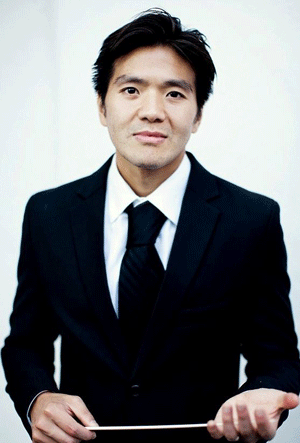 One World Symphony conductor and artistic director Sung Jin Hong.