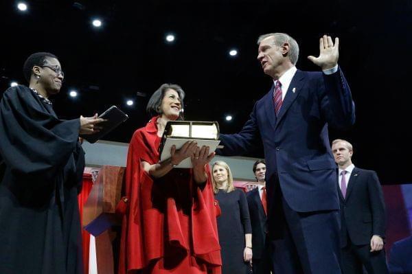 Bruce Rauner takes the oath of office as Illinois' 42nd governor. 
