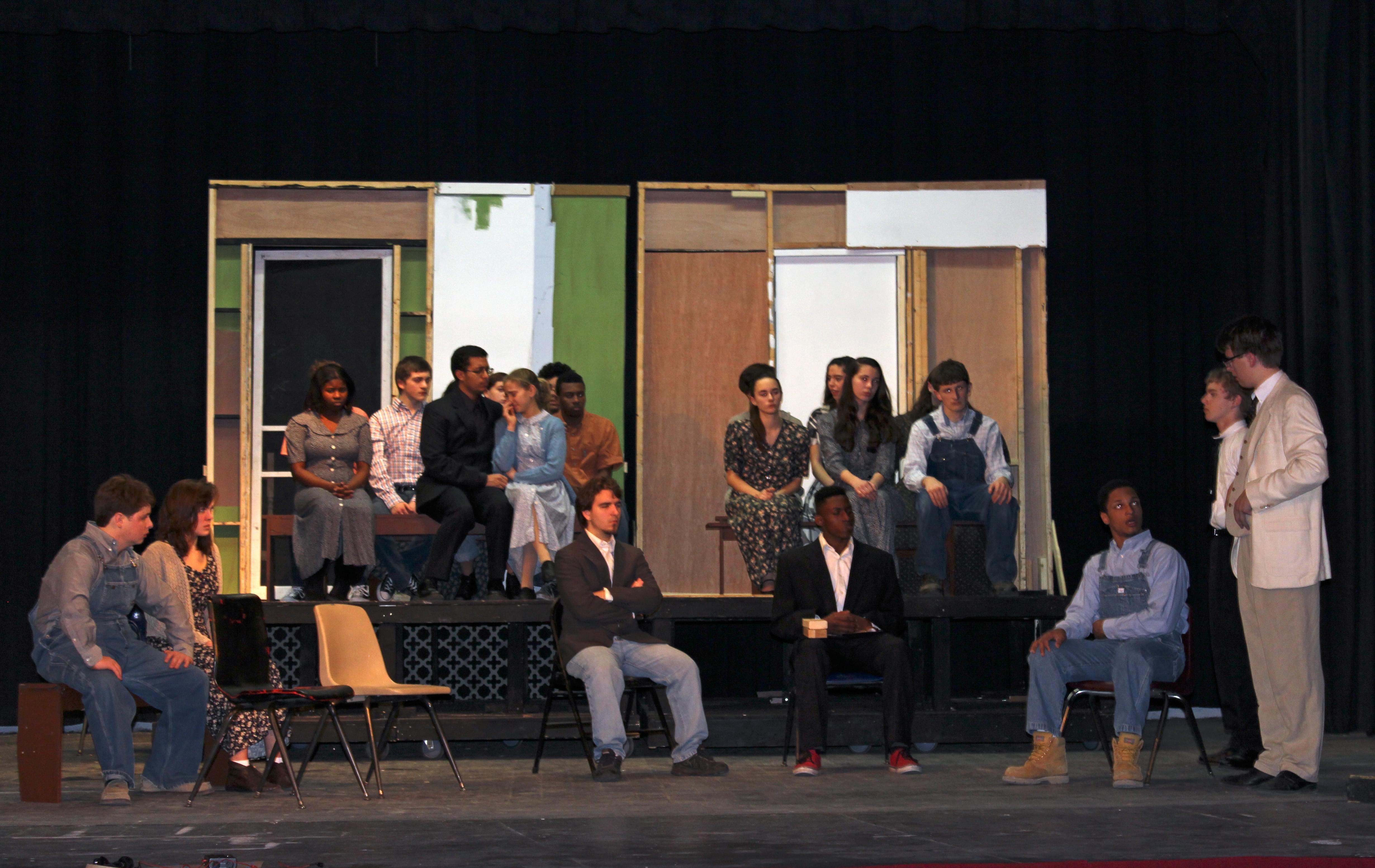 cast of To Kill A Mockingbird on stage