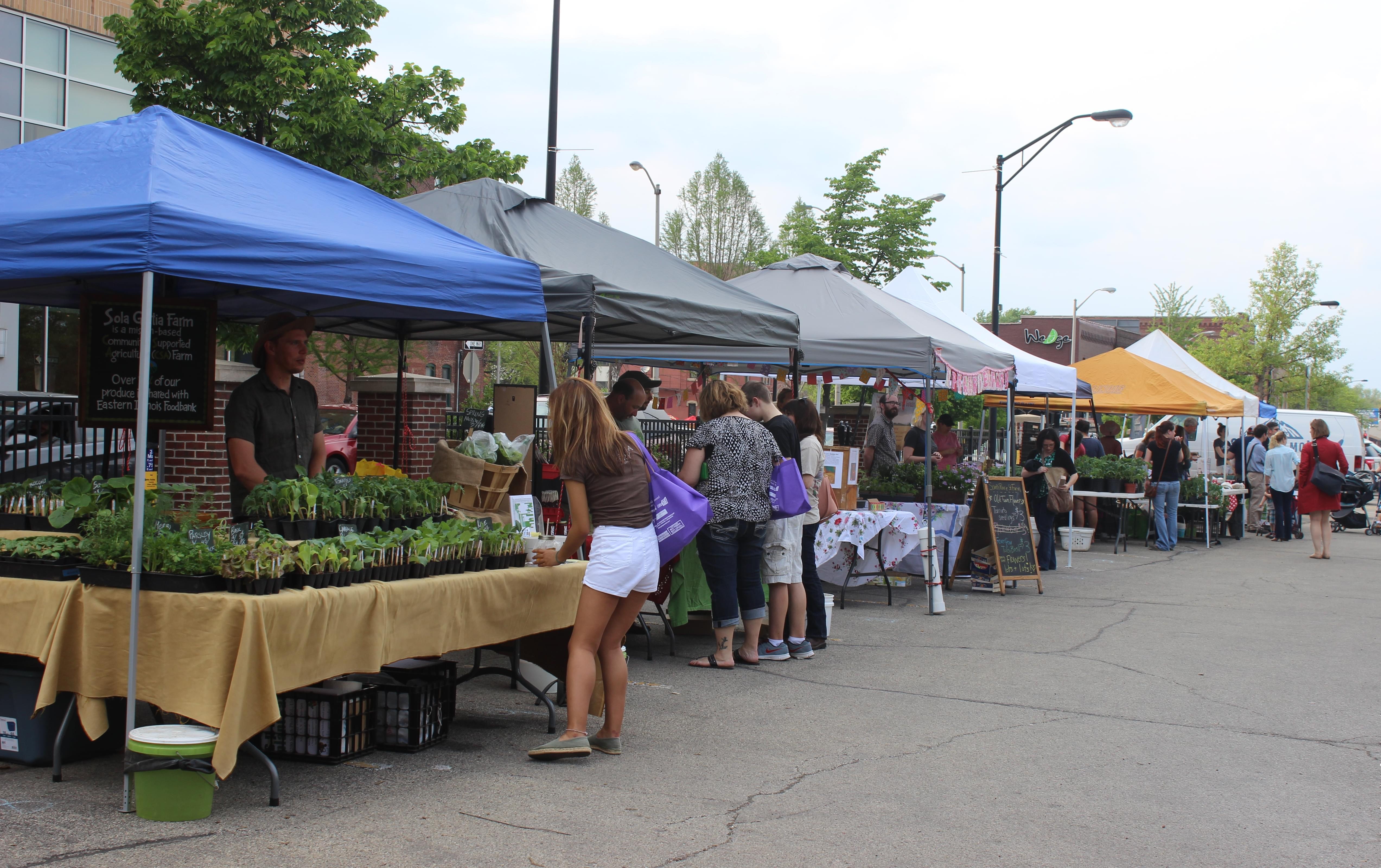 Urbana Flea Market Schedule 2022 New Champaign Farmers Market Tries A Few Things Differently | Illinois  Public Media News | Illinois Public Media