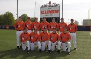 2015 Illini Baseball team at Illinois Field