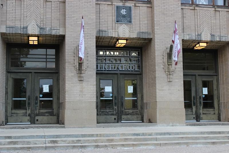 The front entrance of Champaign Central High School.
