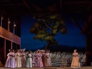 The Metropolian Opera performs L’Elisir d’Amore.