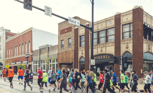 Runners in a past Illinois Marathon in downtown Urbana. 