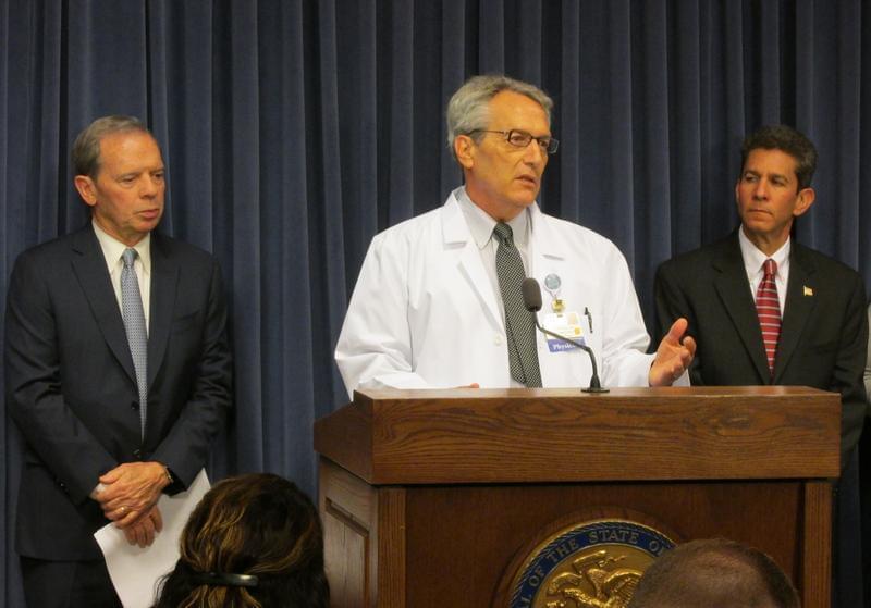 (From left) Illinois Senate President John Cullerton, Paul Pederson, MD, and Scott Saxe speak against Gov. Bruce Rauner's veto of statewide Tobacco 21 legislation.