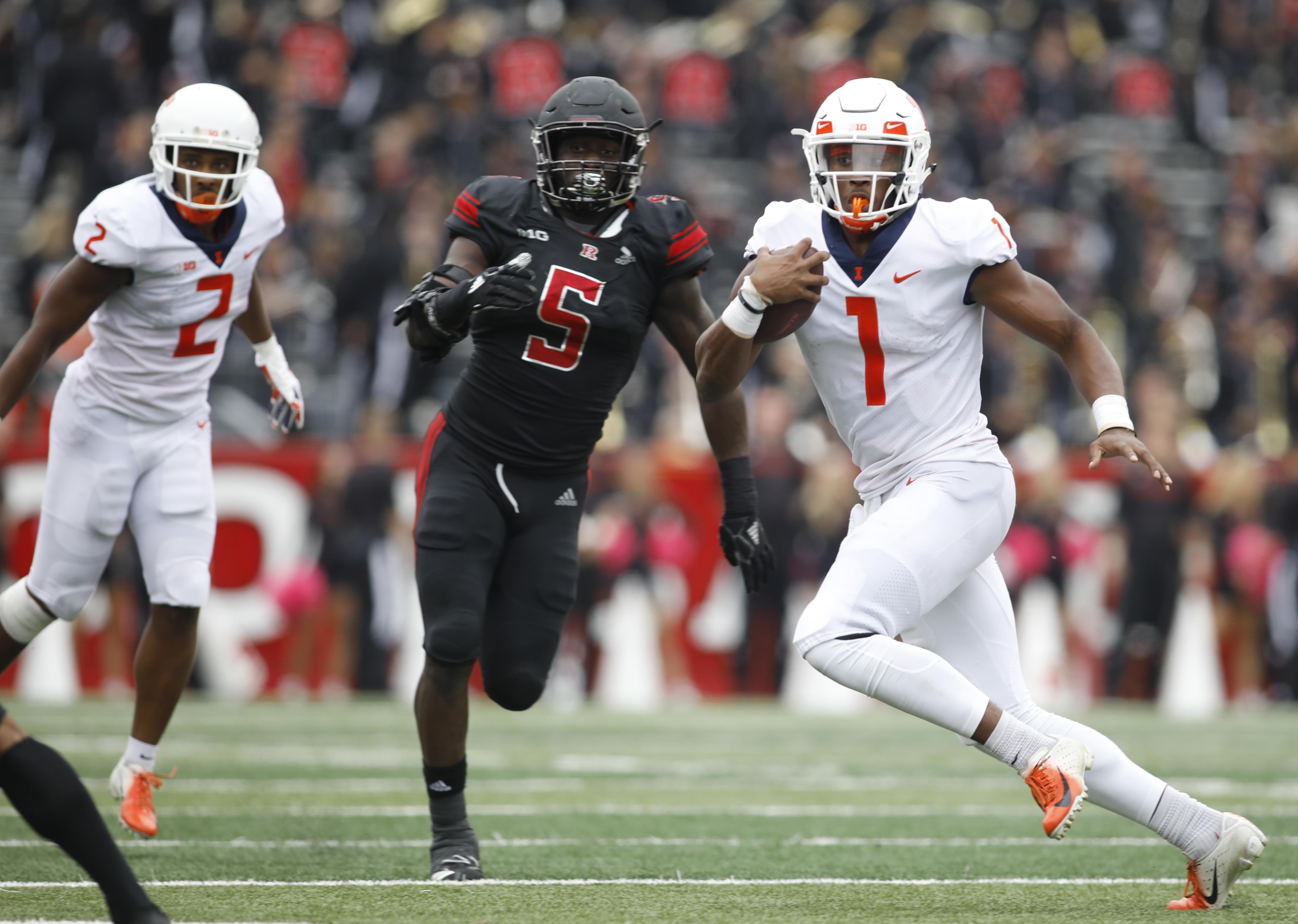 Illinois quarterback AJ Bush Jr.