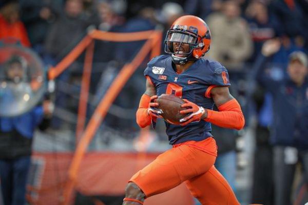 Illinois linebacker Dele Harding finds the endzone after a 55-yard interception return in the Illini’s 38-10 win over Rutgers.