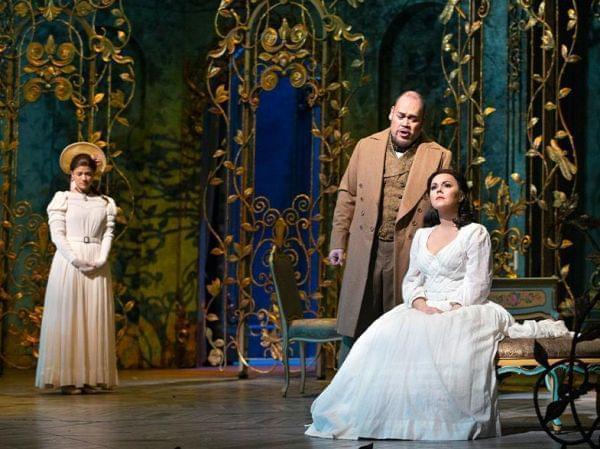 The Metropolitan Opera performing La Traviata on stage.