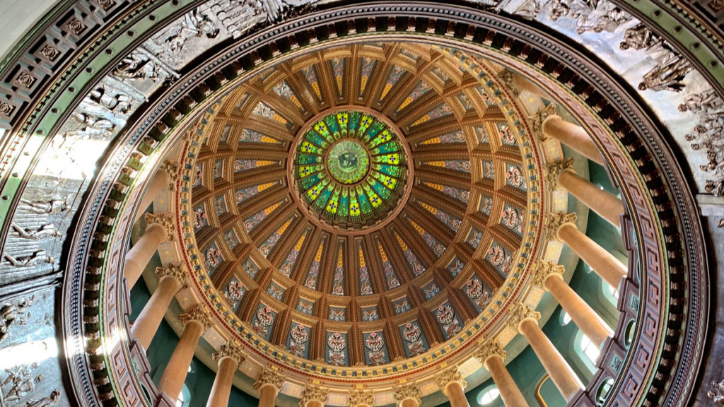 The Illinois capitol rotunda