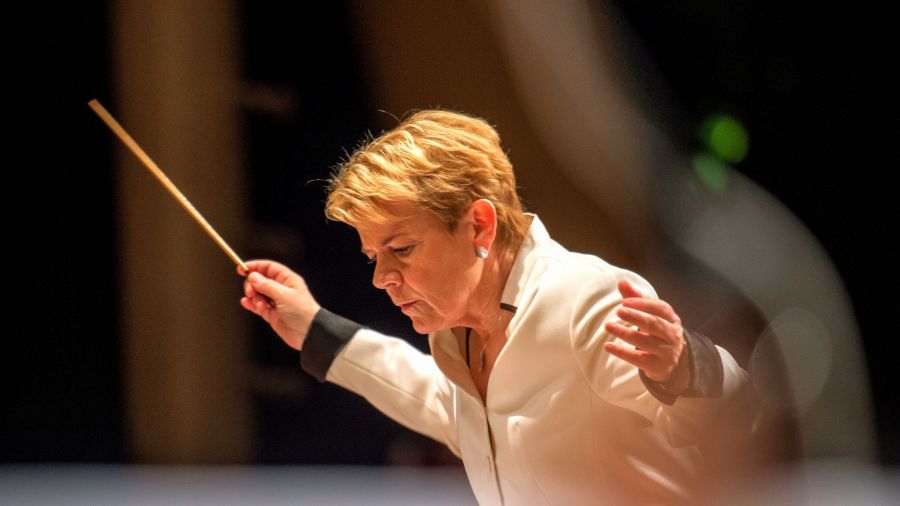 Maestro Marin Alsop conducts the Chicago Symphony Orchestra at the Ravinia Festival in 2022.