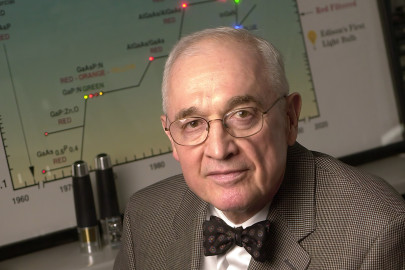 Nick Holonyak Jr., the inventor of the first visible-light LED among other illuminating innovations, has died at aged 93. 