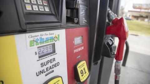 A gas pump in Iowa shows ethanol being available.