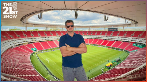 Tim Sinclair — normally the voice of the Chicago Bulls, Bears and Fire — was the English-language PA announcer for the four World Cup games played in Guadalajara Stadium, Mexico.